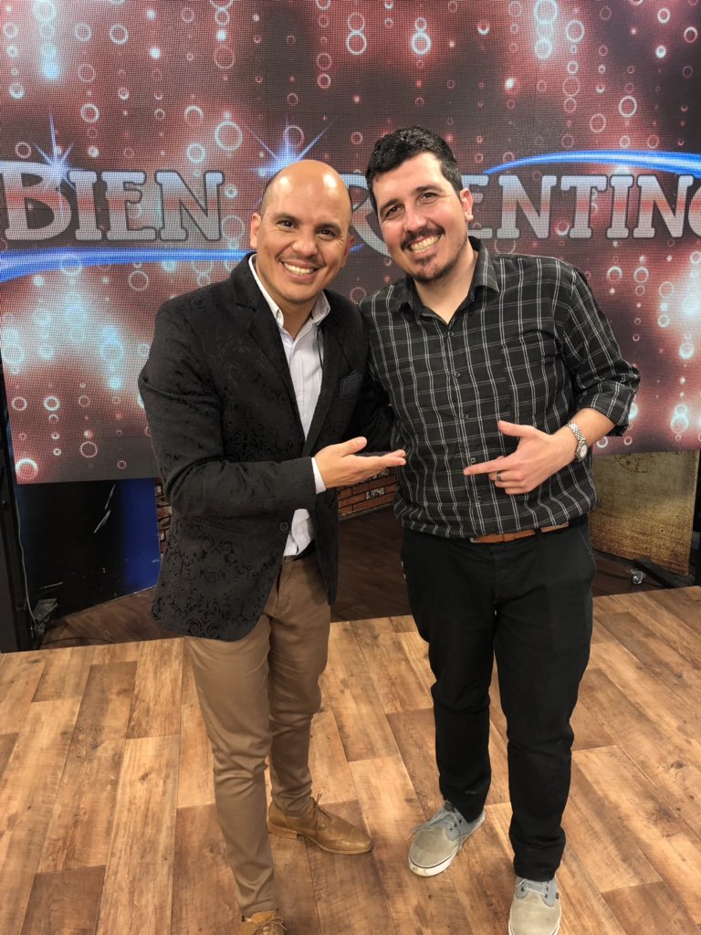 haydeeshow's tweet photo. Grabando 🎥 Somos Bien Argentino Tv  equipazo !!!! https://t.co/uNLDj51e3D