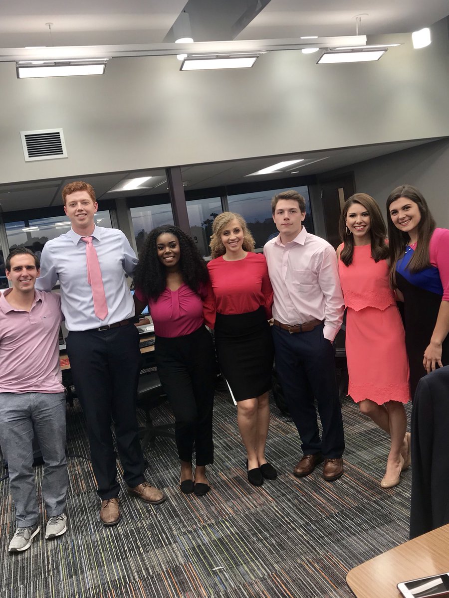 ”On Wednesdays we wear pink.” Happy Mean Girls Day! <a href="/KOMUnews/">KOMU 8 News</a> 

@ericgraves50 <a href="/JoGrenaway/">Johannah Grenaway</a> <a href="/abby_dodge/">:)</a> @DPerreault_ @Connor_Snelson <a href="/KOMUEmily/">Emily Spain</a>