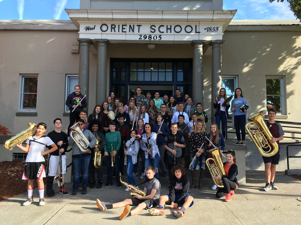 WestOrientBand's tweet photo. It’s picture day for the West Orient Band. #womswolverines #bandkids https://t.co/iHwcfSmy9w