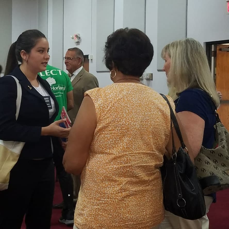 Jen4Mayor's tweet image. Grateful for the opportunity to speak at Lauderdale West clubhouse! So many enthusiastic residents. I am humbled at the response and so grateful for your votes.
#MeetTheResidents 
#Jennifer4Mayor 
#VoteForJennifer 
#JenniferForMayor 
#AGreenerFuture