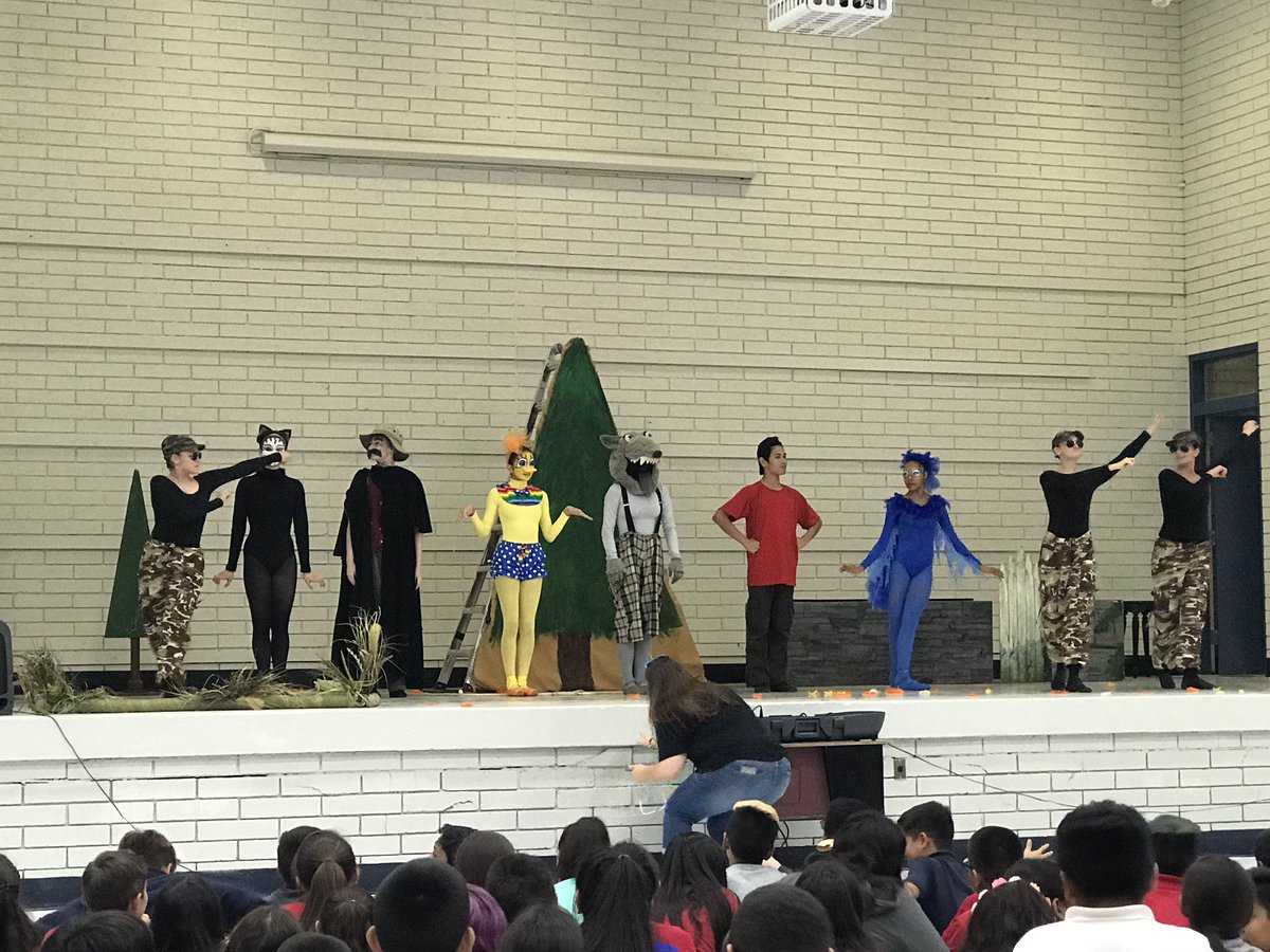 ANavarro5th's tweet photo. We enjoyed Ballet Yuma’s performance of “Peter and the Wolf”#rveagles https://t.co/qqmRVSDi5t