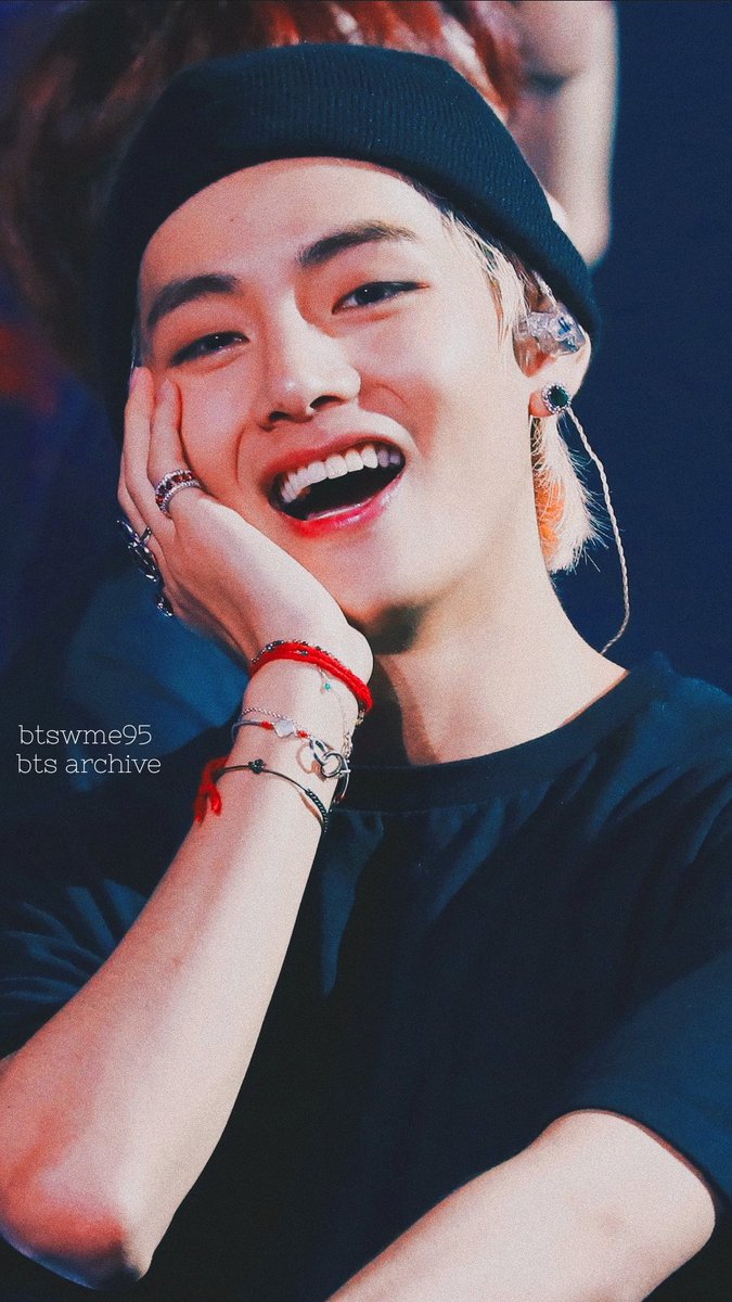 btswme95's tweet photo. 🌷BTS LOCKSCREEN
ㅡtaehyung; ❤
•RT se pegar/rt if you save 
•Curte se gostar/fav if you like
©btswme95
Lembrete!!! 1 RT = 1 voto! 
#AMAs Favorite Social Artist @BTS_twt https://t.co/SDatJponZy