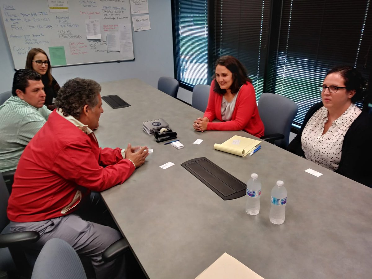 Firmamos el Contrato PALE con la Escuela de Derecho Florida Coastal School of Law y la Clínica de Inmigración y Derechos Humanos que coordina Ericka Curran. 
Con ello ponemos en marcha el mecanismo de asistencia legal permanente para los mexicanos detenidos en Baker. #SonHechos
