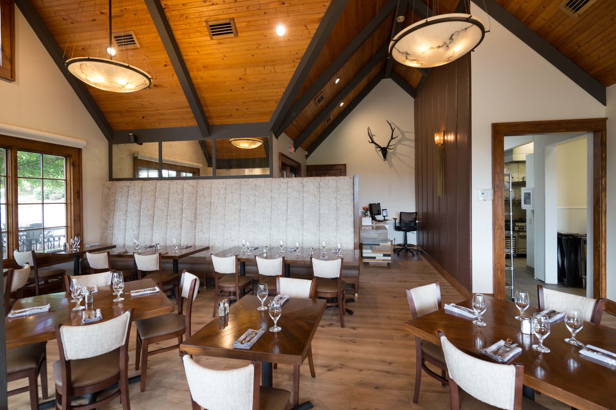 FH_Design's tweet photo. We converted an old log turnhouse into a welcoming bistro by creating a distinctive space that brings in natureβs surrounding with finishes of wood and stone.
#InspiringSpaces #DesigningForSuccess #Fhdesign https://t.co/a91Jdi7ruI