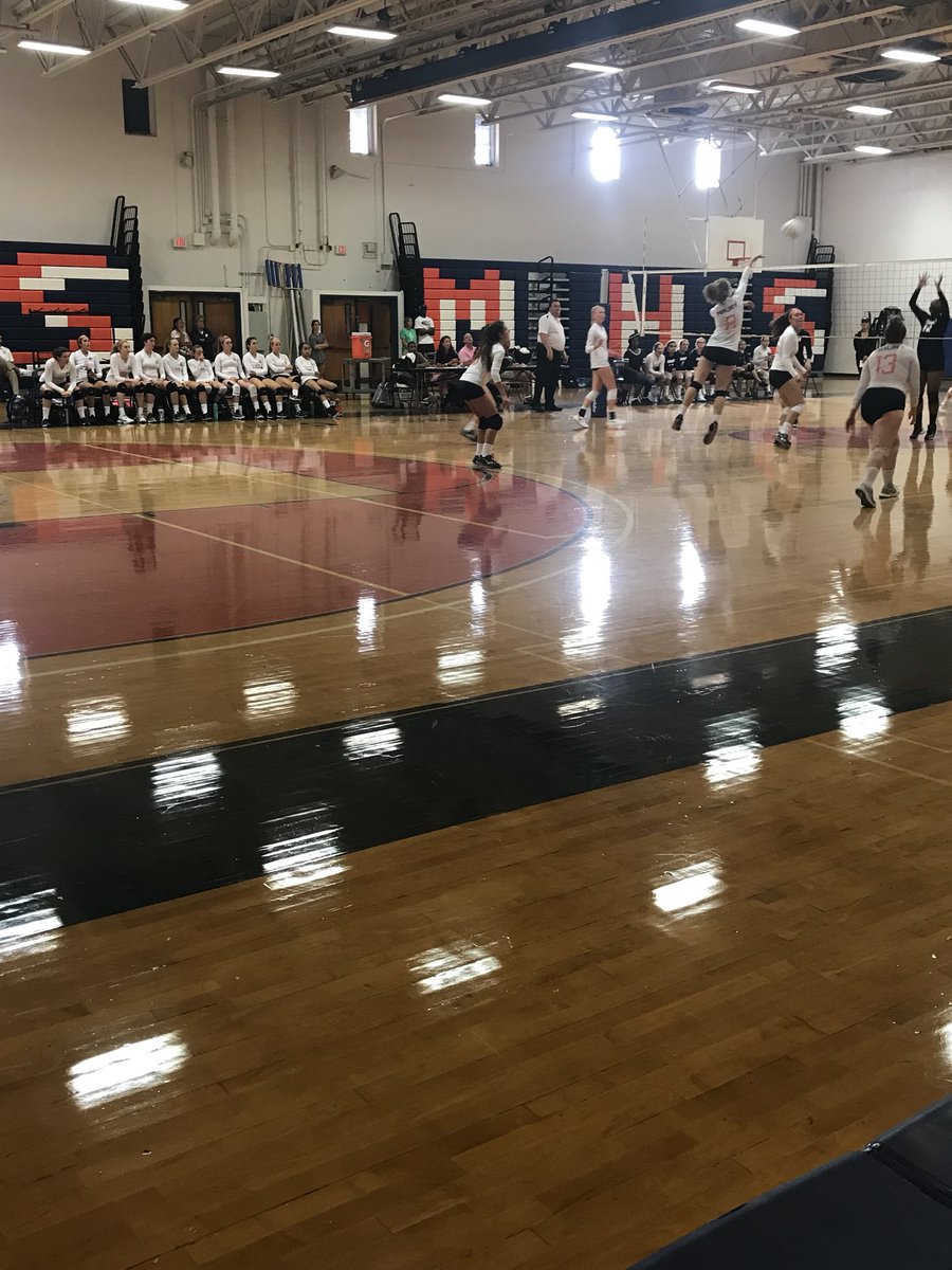 maury_baseball's tweet photo. Maury Baseball, LIVE at the Maury-Granby Girls Volleyball Match at Maury! #commodorefamily #mauryathletics https://t.co/fKSEy7ug6Q