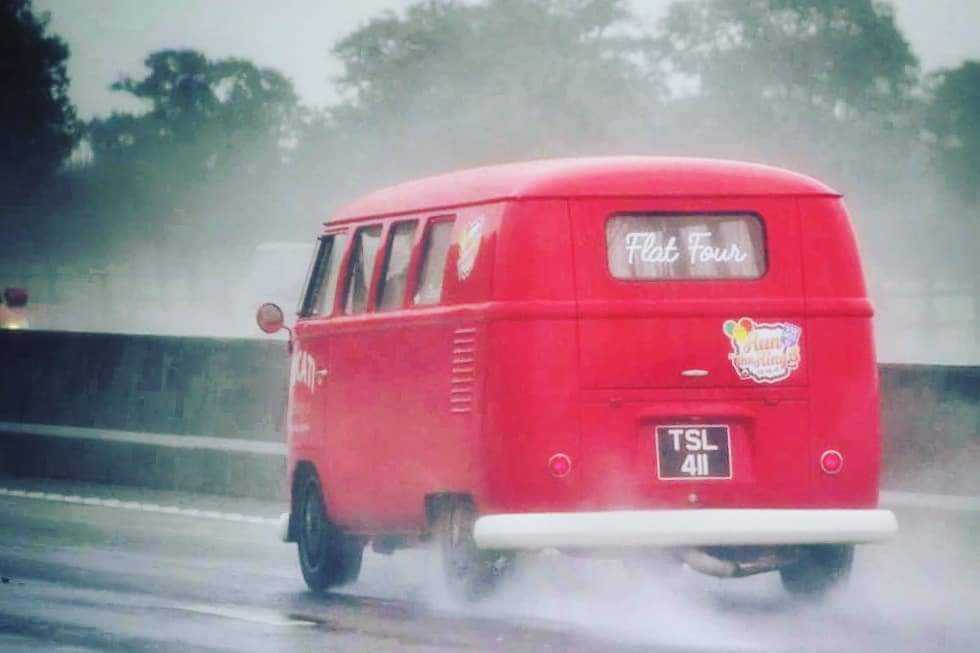 Rubyrocket67's tweet photo. #ducatisplit #vw #splitscreen #aircooled #splitty #vanlife #vdubs https://t.co/BWxepHhyqk
