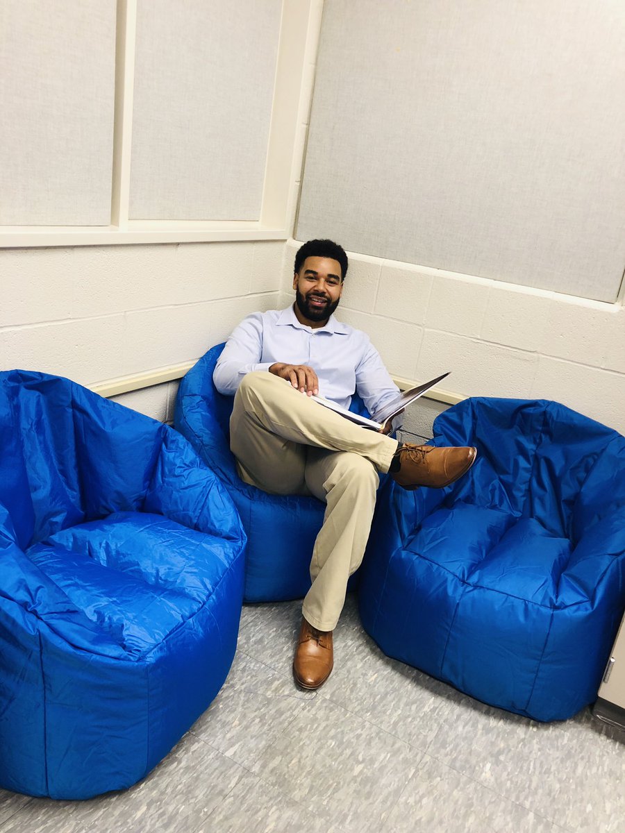 mwftraining's tweet photo. One step closer to settling in! The beginning of the Cozy Corner 😌📕
#theclubteencenter 
#bgcw https://t.co/Pr8JkCk8UN