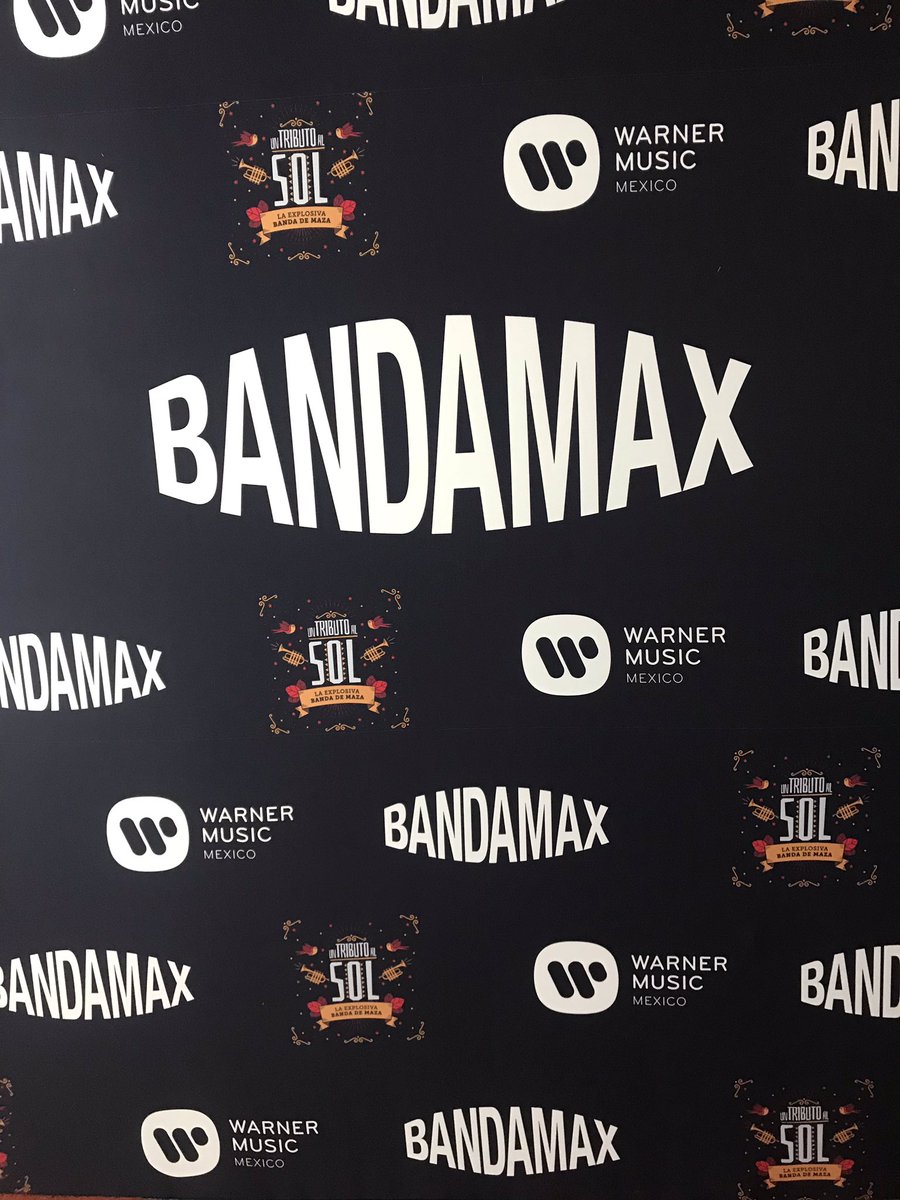 jorgesaweylga's tweet photo. Se llegó el día #TributoAlSol #ShowCase @tvbandamax @explosivademaza @warnermusicmex #TheSawey #CasiNadie https://t.co/DhCfMzI3t1