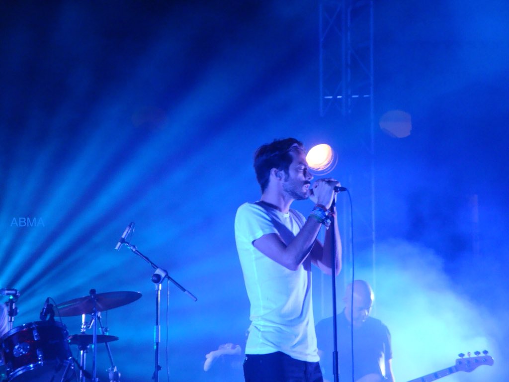 anikkitta's tweet photo. @vetustamorla 2011 Albacete. Antes habia tocado Supersubmarina. Y fue un acierto aquel concierto,me volví a enamorar de la musica y los directos. Desde entonces y hasta ahora, sois adictivos para mis oidos. https://t.co/ViV1VuVxg9