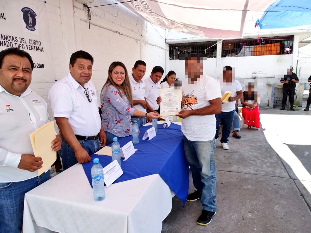 Arturo_MPulgar's tweet photo. #Enterate El día de hoy concluyeron 12 internos del #Cereso de #Cunduacán el 1er. Módulo de Mantenimiento de Aire Acondicionado tipo ventana y minisplit, como parte del acuerdo de colaboración entre el @ifortab_ y #SSPTab via Dirección General de Prevención y Reinserción Social. https://t.co/kId3Cn6R9R