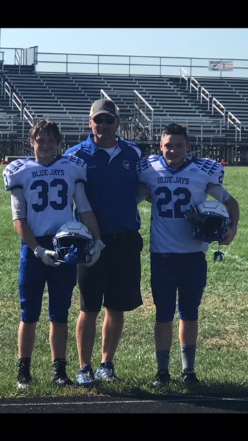 RiddellRepMW's tweet photo. Football is like life – It requires perseverance, self-denial, hard work, sacrifice, dedication, and respect for authority.  - Lombardi 
Love learning life lessons with my boys!  #SpeedFlex #ITT #InSite #PowerSPX https://t.co/DZmBDcvstp
