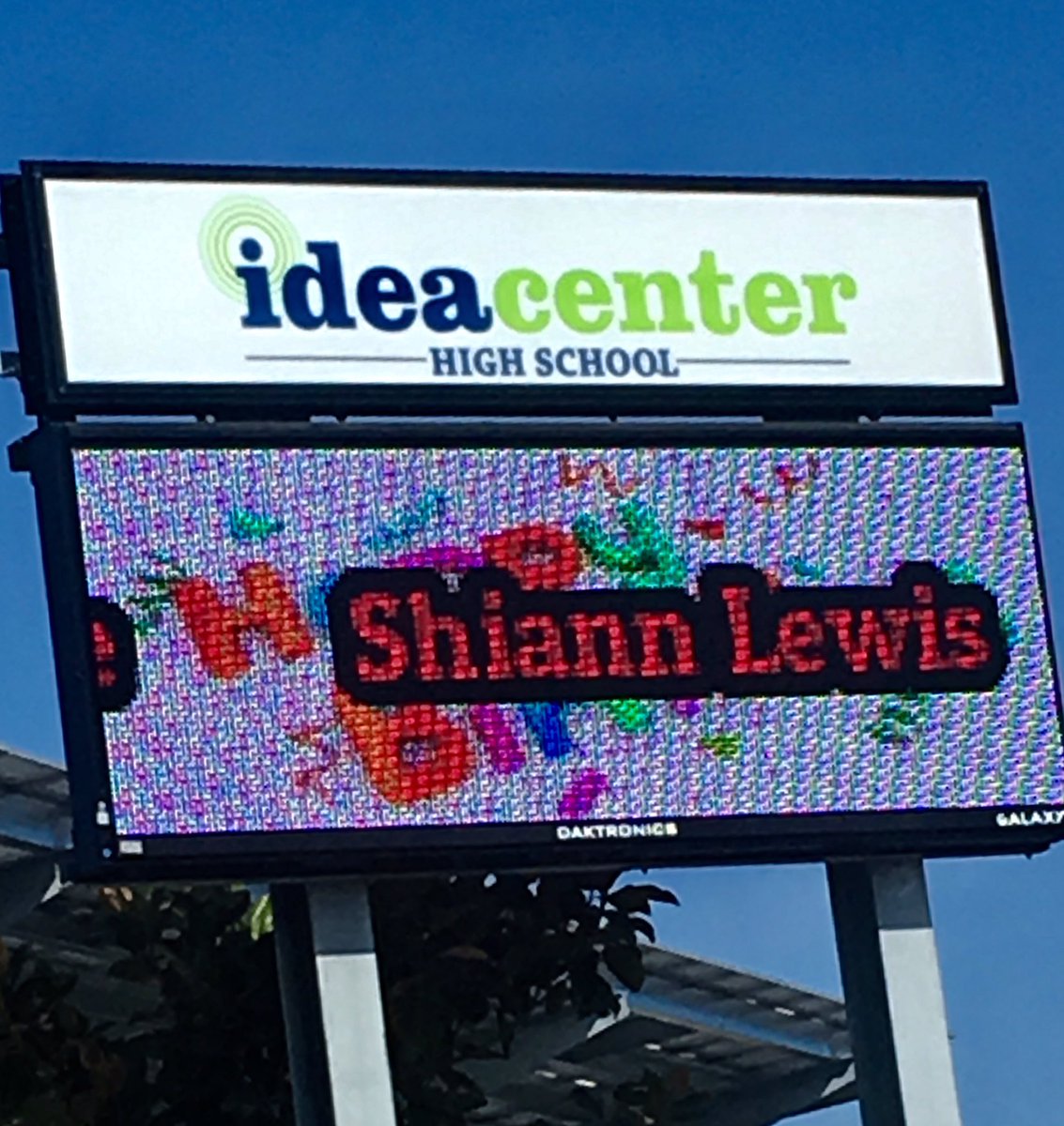 Hey Mavericks ! Want your birthday message on the marquee? How about a dance proposal? Go to this link ! goo.gl/forms/bSOPWijq…