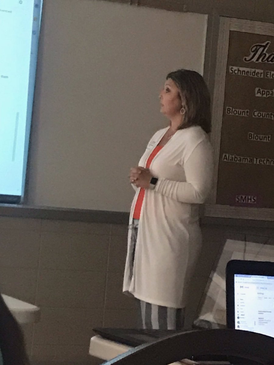 CarolAPullen's tweet image. Thanks to @casiebarksdale for great technology PD sessions with the teachers @smesbulldogs! #googlesuite #learningisfun #flipgrid