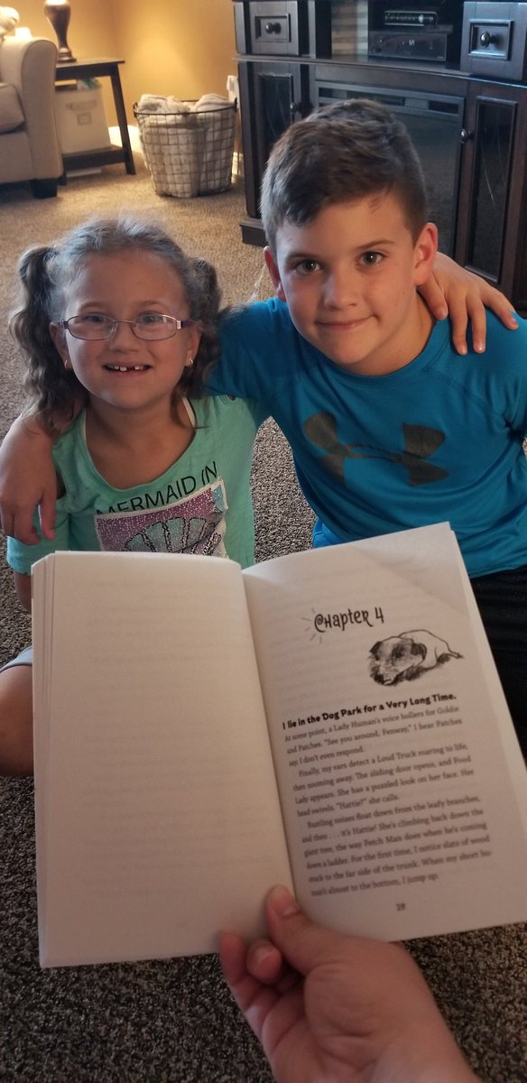 SheTho41180's tweet photo. #shorthumansread #PDSD4S1B @MrsCarrollCoe @1stgradeMrsS118 https://t.co/EhnjmBMtzu