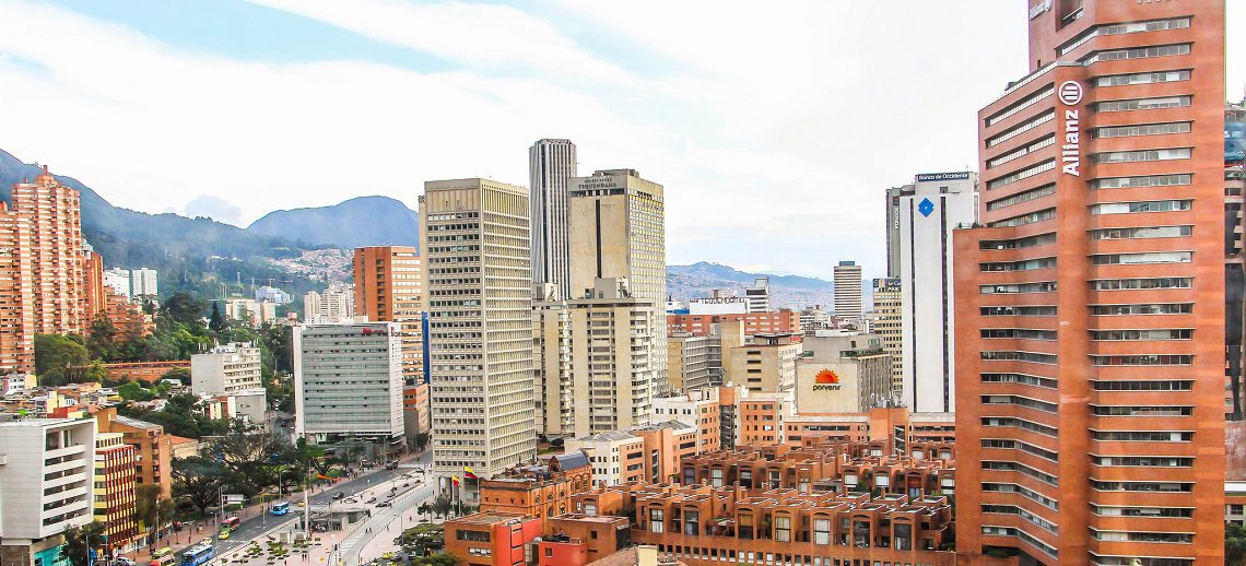 Город богота страна. Колумбия Санта Фе де Богота. Богота столица Колумбии. Колумбия Богота центр города. Колумбия Богота фото города.