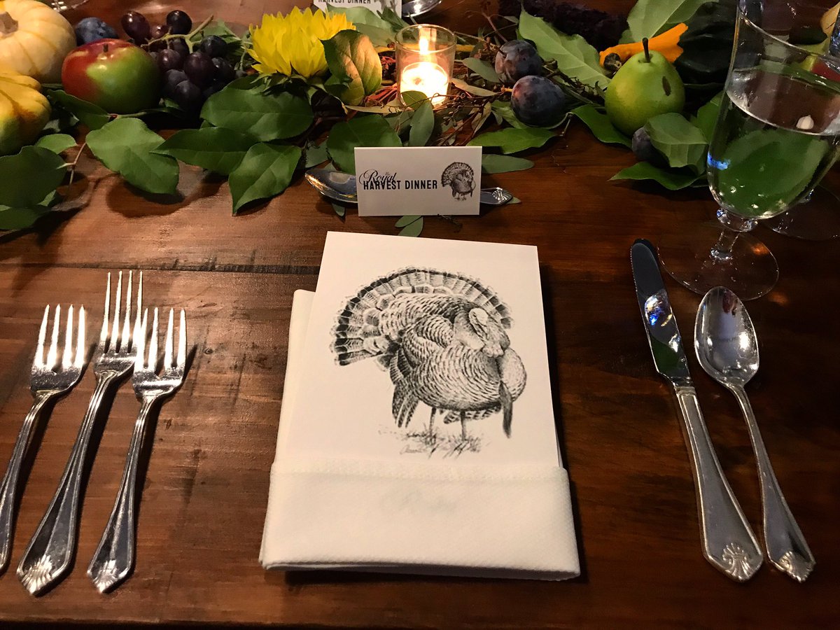THERAWF's tweet photo. Welcome to the #RoyalHarvestDinner with @ontarioturkey and Chef Alida Solomon of @tutti_matti It’s about to be a super evening. #makesitsuper #RAWF18 https://t.co/aL2sNhFb0B