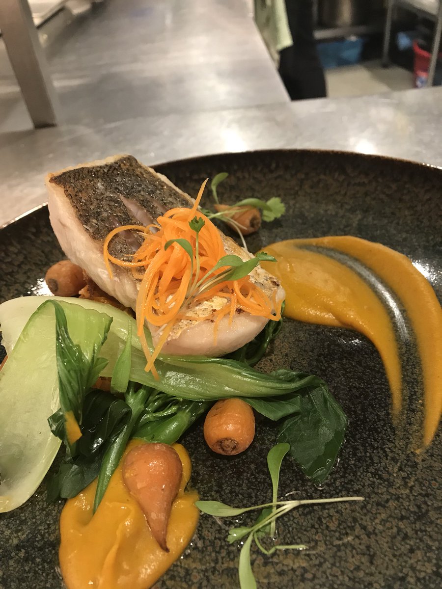 DBlandladyx's tweet photo. Which fish are you? Monk, crab bisque &amp; mussels, traditional F&amp;C, Hake textures of carrot or Scallops, curry sauce &amp; cauliflower 2 ways... personally I’d want them all #nofilterneeded #greatproduce #pubs #funwithfish https://t.co/cUYiN3LFVf