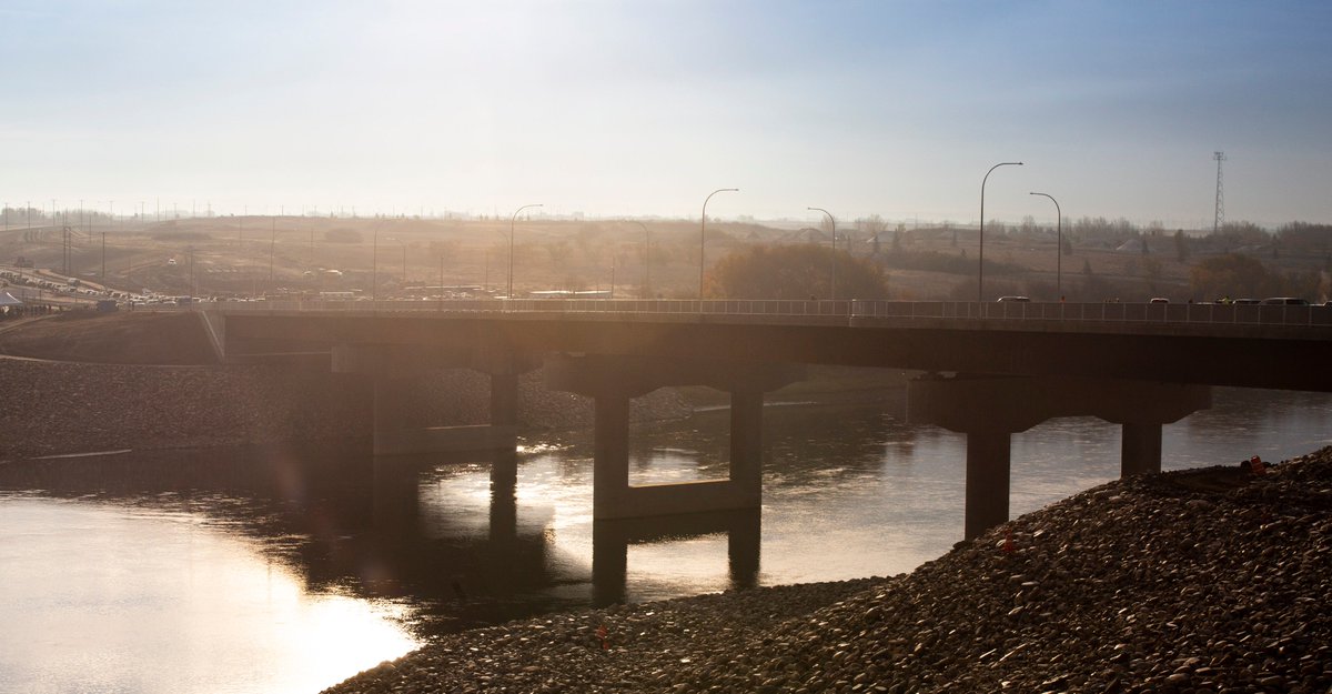 cityofsaskatoon's tweet photo. Be sure to check out our City of Saskatoon News Facebook page for the highlights and best photos from the #BridgingToTomorrow #yxe celebration! https://t.co/Mx7bg2WIKe