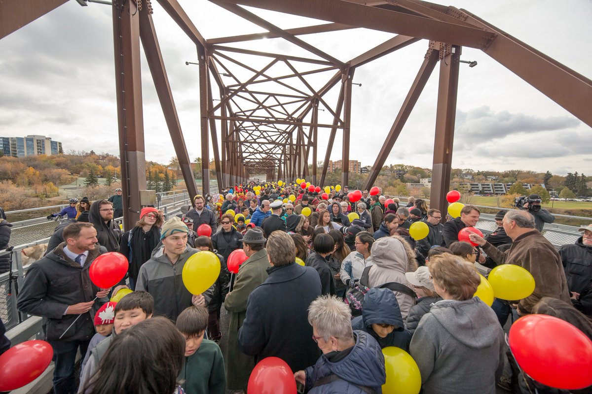 cityofsaskatoon's tweet photo. Be sure to check out our City of Saskatoon News Facebook page for the highlights and best photos from the #BridgingToTomorrow #yxe celebration! https://t.co/Mx7bg2WIKe