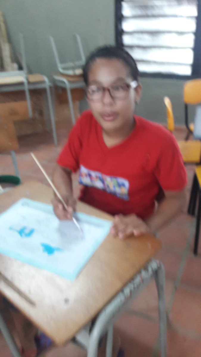 LuzStella0105's tweet photo. Fabian niño Invidente del P.P.Inclusiva de la I.E. La Union en act. Complementarias. Tarde pintura (Grupo 2)
@INCI_colombia @SaldarriagaConc 
@Mineducacion 
@SEMLORICA1 
@fainrase 
@urueta1981 
@lcstella23 https://t.co/Xg3shCeTl7