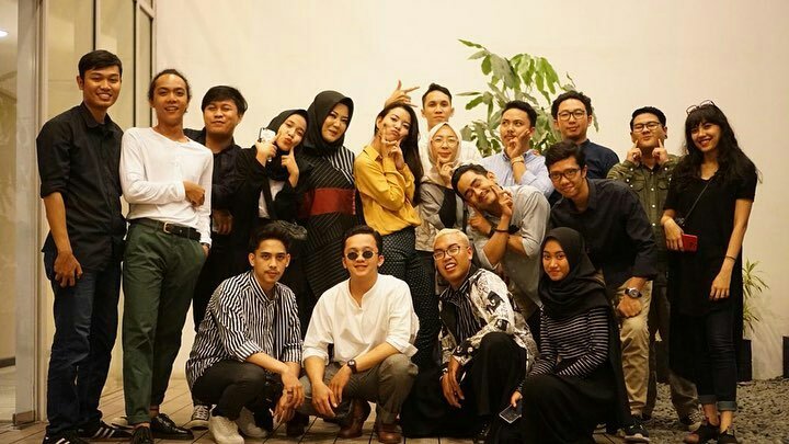risa_saraswati's tweet photo. Support dari @tim_jurnalrisa untuk film Asih @danurmovie kami semua suka filmnya, jangan lupa nonton 11 Oktober 2018 nanti yaaaa! ❤️ https://t.co/v5ye3N3pB8