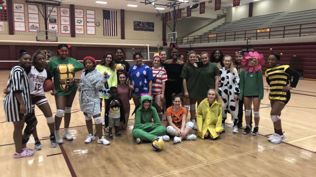 PCN_Volleyball's tweet photo. Jv and Varsity celebrating the last practice of regular season ❤️ https://t.co/bTA48iplxd