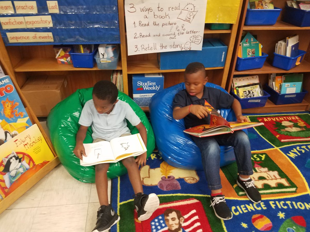 dymkowskiread's tweet image. 1st grade working on their literacy!
#reading #workingonwriting
#workingtogether
#loveit
@OakSpringsMed @PrincipalMWoods