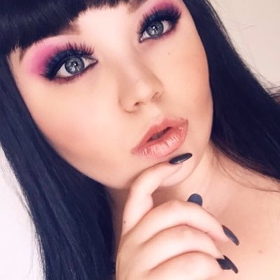 LvSwap's tweet photo. Check out Vegas Model:

 Aᴘʜᴇxᴀ ♊️ (@aphexa_): https://t.co/ths277aG0y https://t.co/JsbWRV6krT
