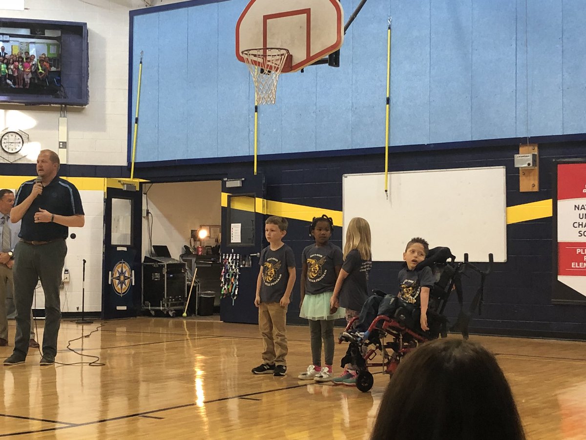 KarliTaormina's tweet image. So proud of these little ones for making PR such an amazing place to be a teacher! #projectunify #sascompass