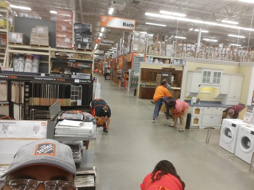 MrHOMERDPOE's tweet image. Jodi leading the stretches this morning #formup Michael moving on to the next position @lanedfunk