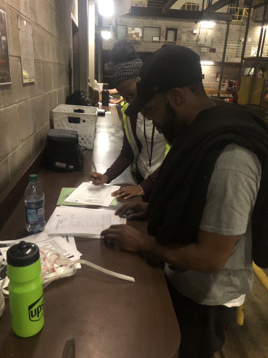 Today mentoring one of ups employees and explaining the importance of safety .. #safetywork  <a href="/BobKee6/">Bob Kee</a>