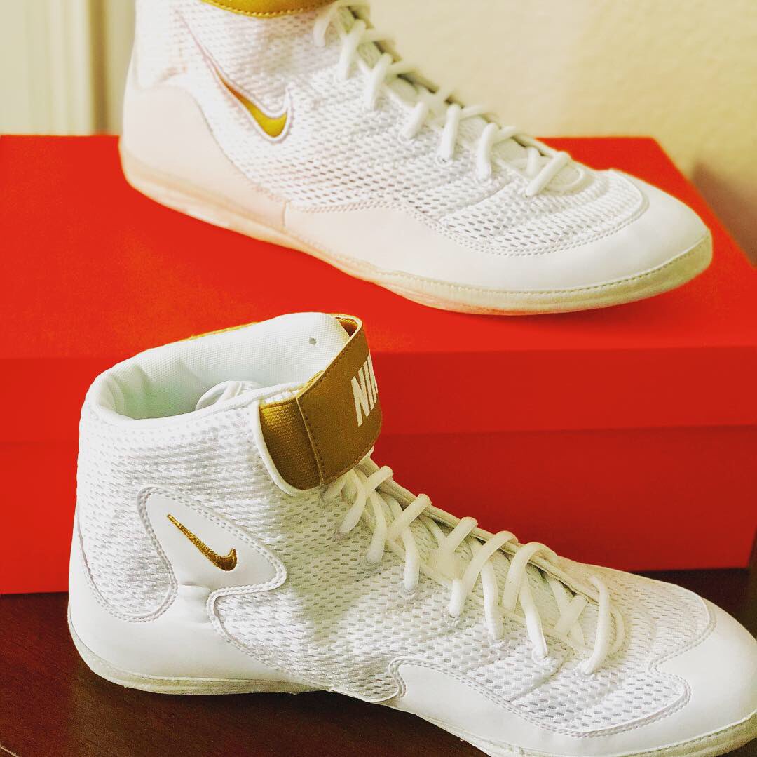 freeks white and gold