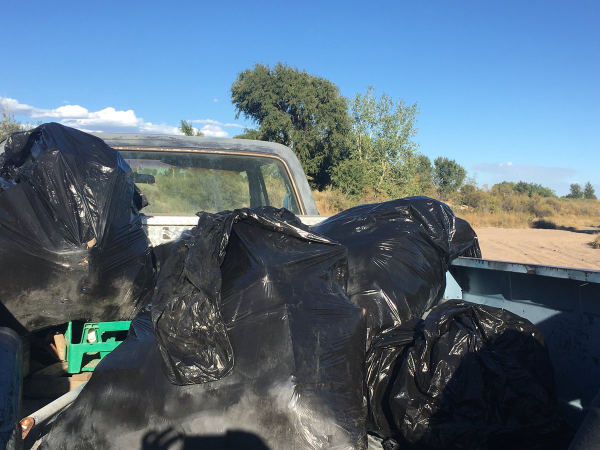 kellyrbutcher's tweet image. Cleaning up the river with @BuffRobotics! How will you help your community? #Thanks2BESTRobotics