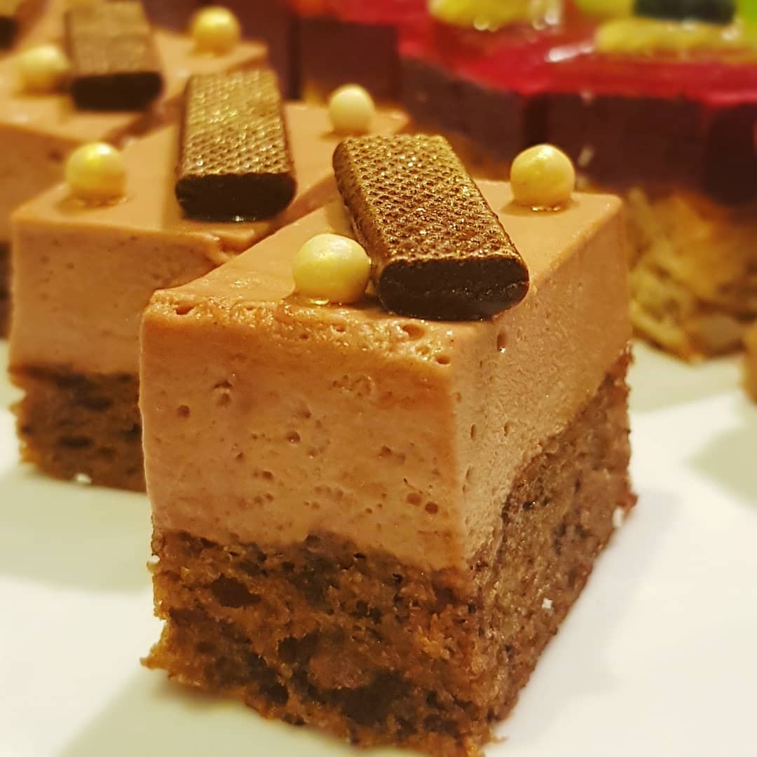 HYATTCODManila's tweet photo. Buffet your way to a sumptuous lunch at the CafΓ©. For table reservations, please call 691 1234. #WorldofHyatt #WorldofUnderstanding #thecafe #lunchbuffet https://t.co/npj8rXmZoh