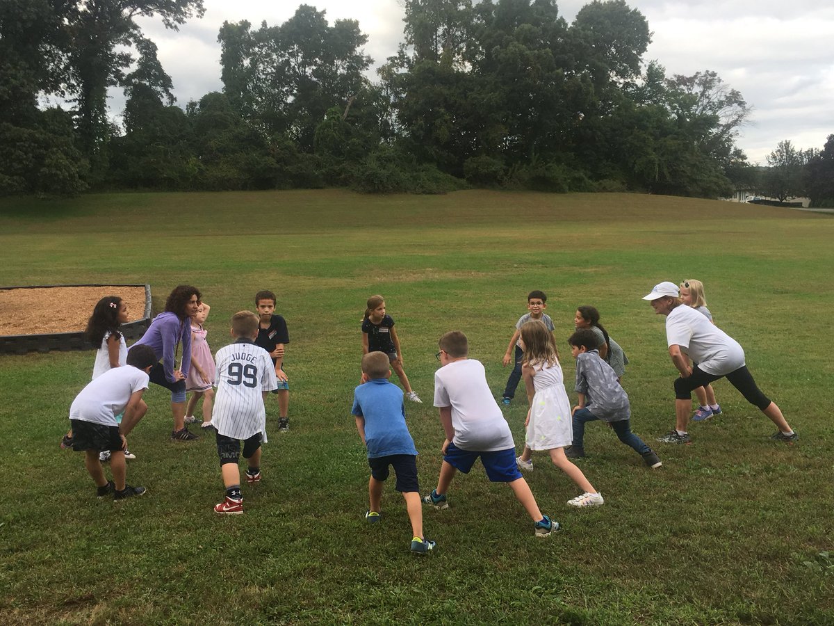 WOSnews's tweet photo. Our WOS runners made sure to stretch after their inaugural run this afternoon. The mixture of experienced and new runners ran for 9 minutes and 40 seconds on their first day together! @Mrskuhnsclass4 #msrossiWOS 🏃🏾‍♀️🏃🏽‍♂️ https://t.co/LoU9V1caV9