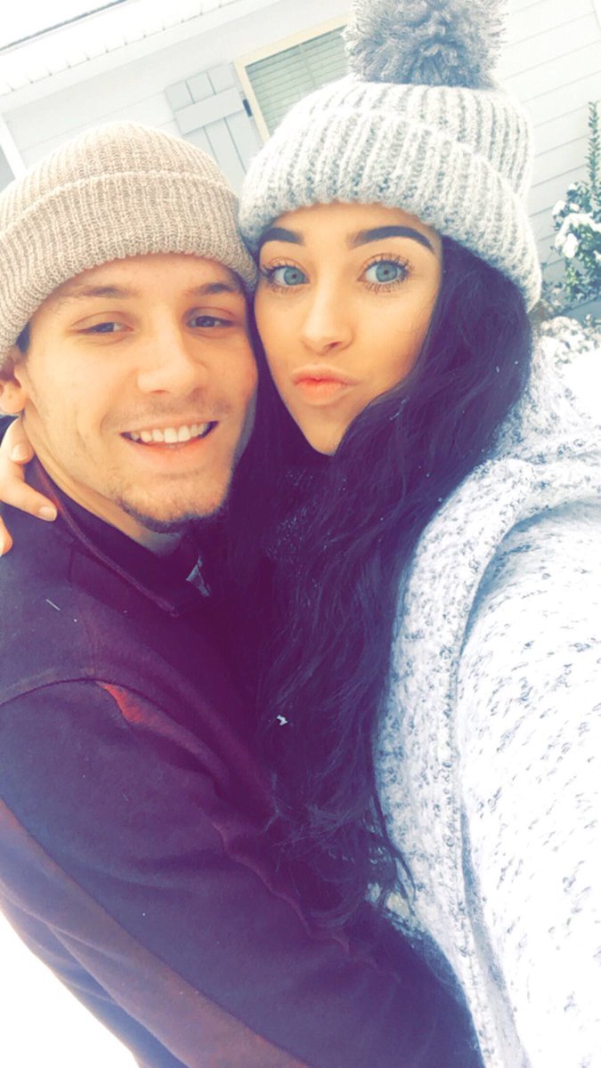 stephanieekker's tweet photo. Happy national boyfriend day bby 💙 @zacksondes https://t.co/lM43YiPLtz