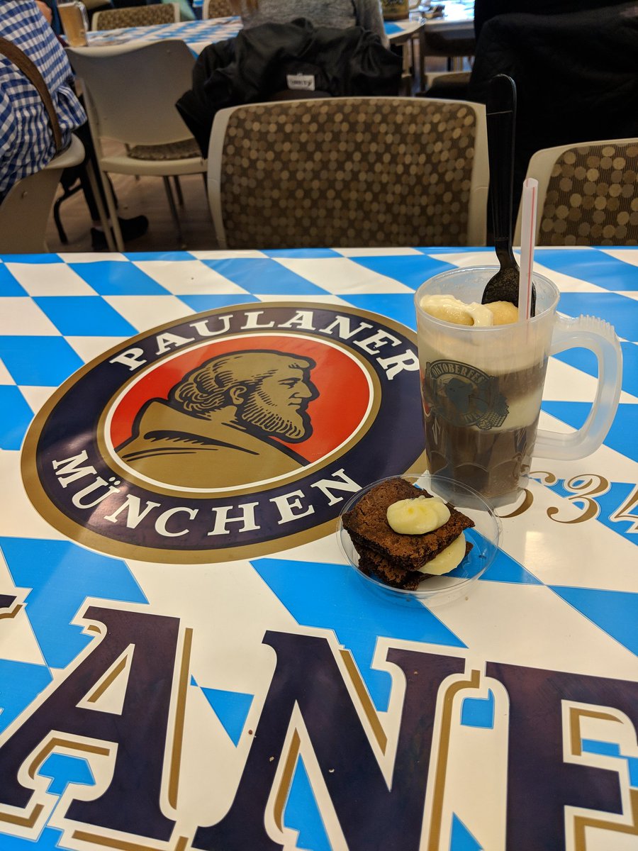 BrittneyMLO's tweet photo. Had a great time at Spokane's Oktoberfest over the weekend! Great atmosphere and such a fun event!

#oktoberfest #oktoberfest2018 #fallthings #fallinlovewithspokane #events #centerplace #spokane #wa #washington #rootbier #germanchocolatecake #stein #livemusic #countryfinancial https://t.co/QoNPvexfDE