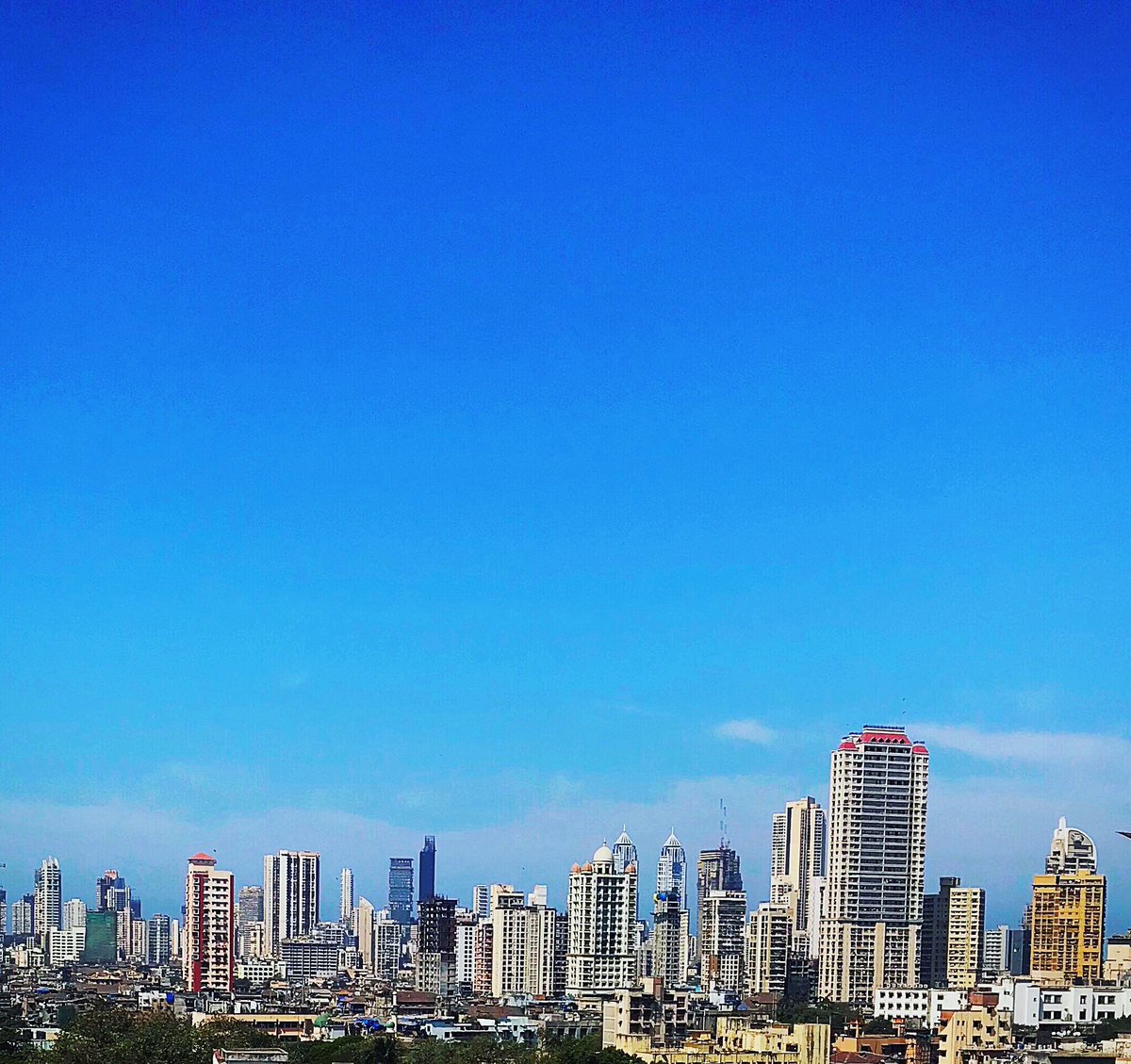 syed_aliullah's tweet photo. “You can only have BLISS if you don’t chase it.” #henepolagunaratana #viewfromthetop #cityview #lifelessons #outsidemywindow #clearsky #cityscape #stilllifephotography #architecturephotography #hellooctober #mumbaiscenes #wakeuptothis #shotoniphone https://t.co/JXTqgw0IlI