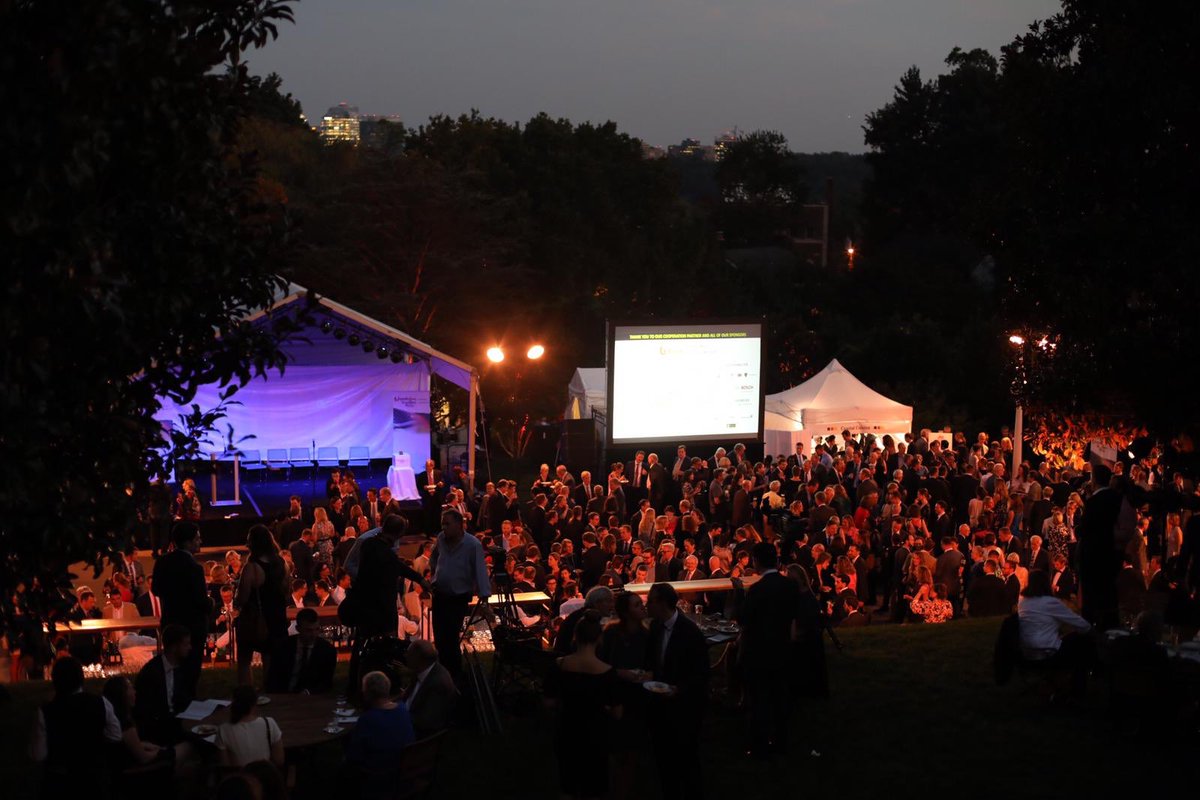 GermanyinUSA's tweet image. We are so grateful to have so many friends of #Germany with us tonight to celebrate #GermanUnity and the start of the Year of German-American Friendship! #TDE2018 #WunderbarTogether