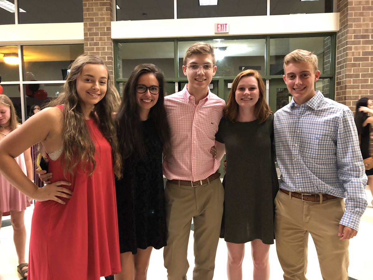 AllatoonaAPEcon's tweet photo. Economaniacs getting inducted into NHS tonight!! Congrats! https://t.co/7fVRhRNOnZ