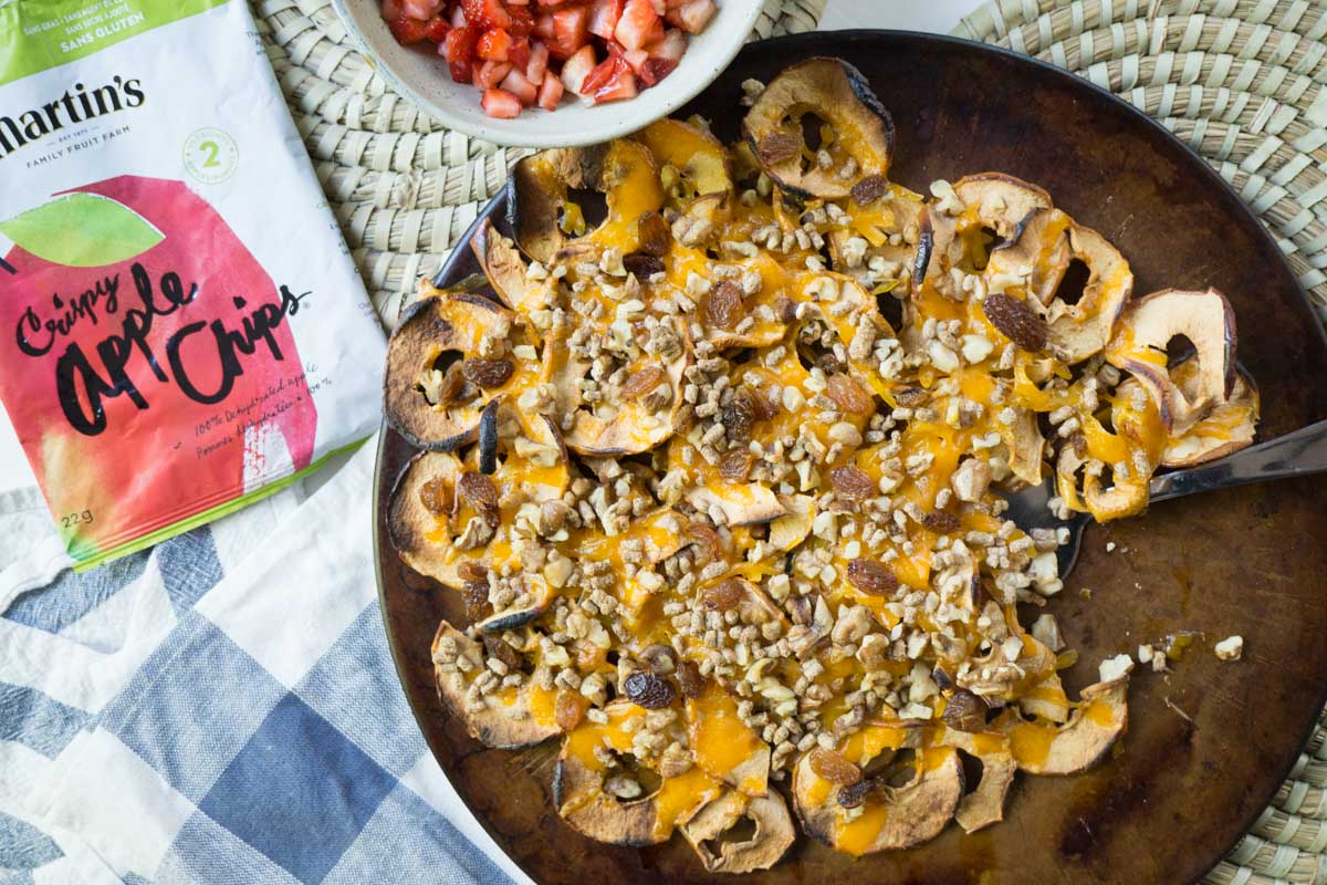 smartnutca's tweet photo. I had fun creating these apple nachos when @MartinsApples sent me their crispy apple chips and my son LOVED gobbling them up! Oh yeah, I enjoyed them too! (#ad #TrulyCrisp #PurelyFun) https://t.co/54jG3I400b https://t.co/PNIFV6x2FG