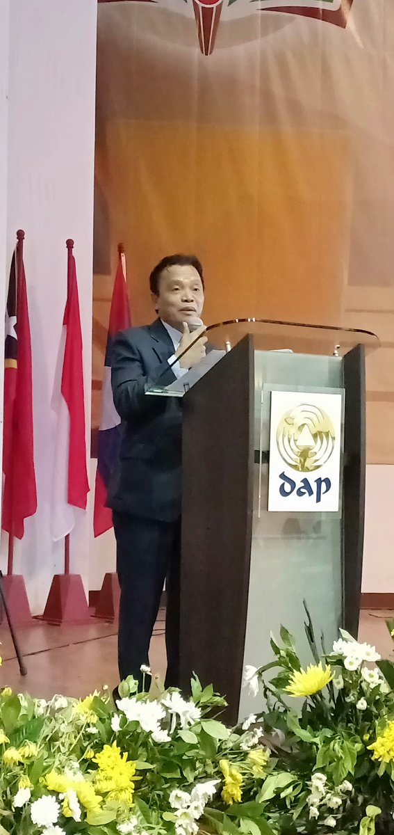 SEACEC1's tweet photo. Day 4: ATM. Dr. Henry O. Garcia delivering his opening message. #SEACEC2018 https://t.co/UG70Q3qe1O