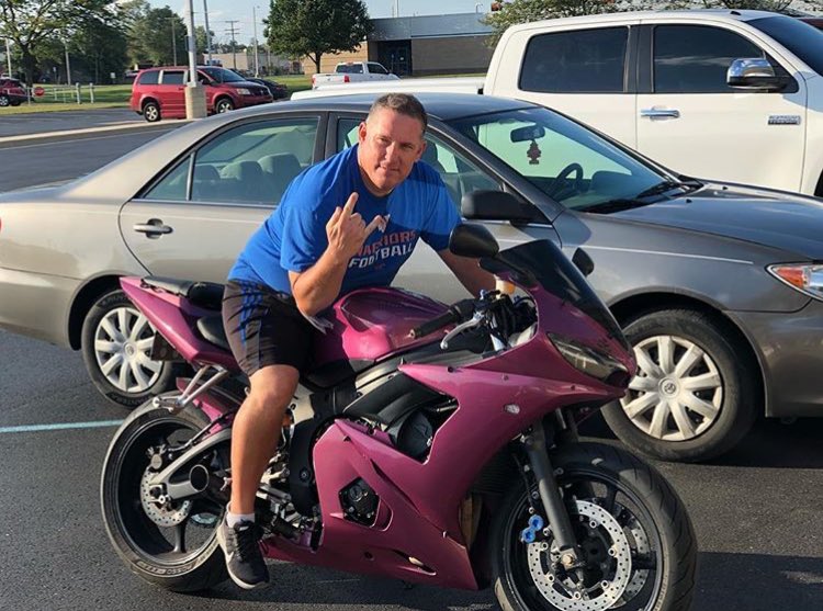 biggbadcwolf's tweet photo. ATTENTION WHITELAND COMMUNITY, @gavinjoshh bike has been stolen. and if anyone sees this man riding it, please contact Whiteland police to stop him from being too cool. https://t.co/MFn3fI6hMB