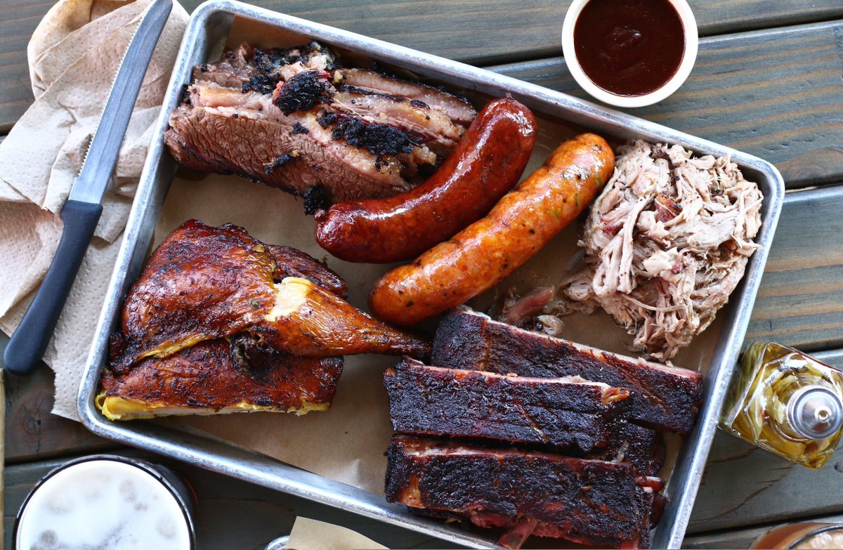 FoodyDirect's tweet photo. Reigning from Corsicana, Texas, the Bludso family has been perfecting the craft of slow-smoked meats for five generations. Now in Compton, CA, @Bludsosbbq1 is a rare oasis of true southern barbecue available in both SoCal AND on FoodyDirect! Ship the cue! https://t.co/P3QYBEoqOC https://t.co/pvMWzTErKp