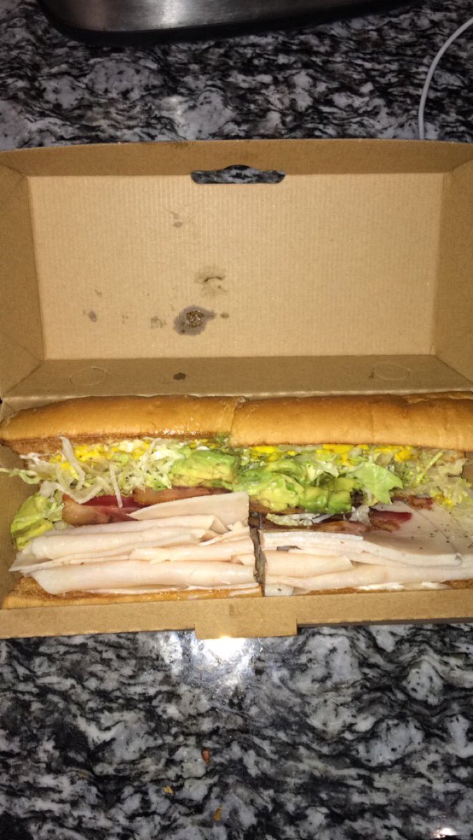 lilrandy559's tweet image. #bombAF