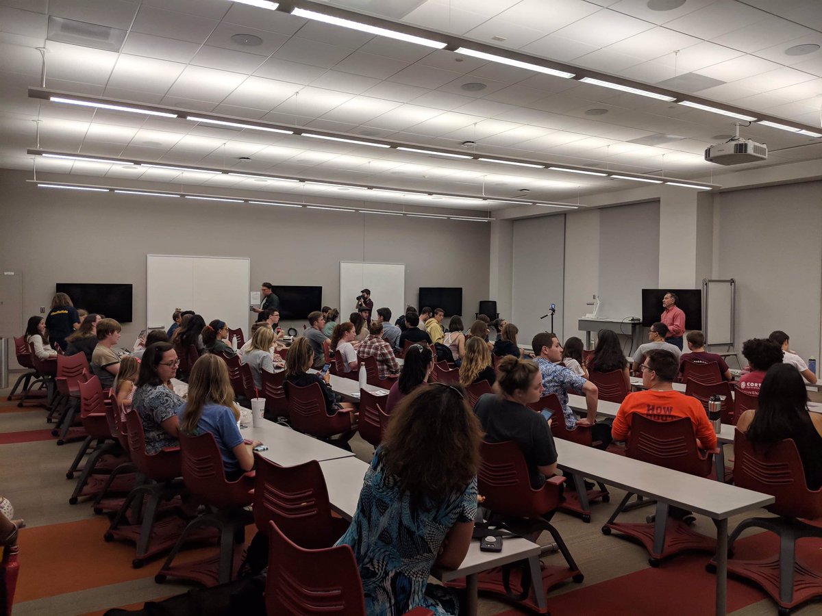 YoungDems_VT's tweet photo. A PACKED room for the @flacc4congress town hall! We are going to work the last 34 days to put the fight back in the 9th! #vtyd #flaccthevote https://t.co/D2tuUY8Ldk