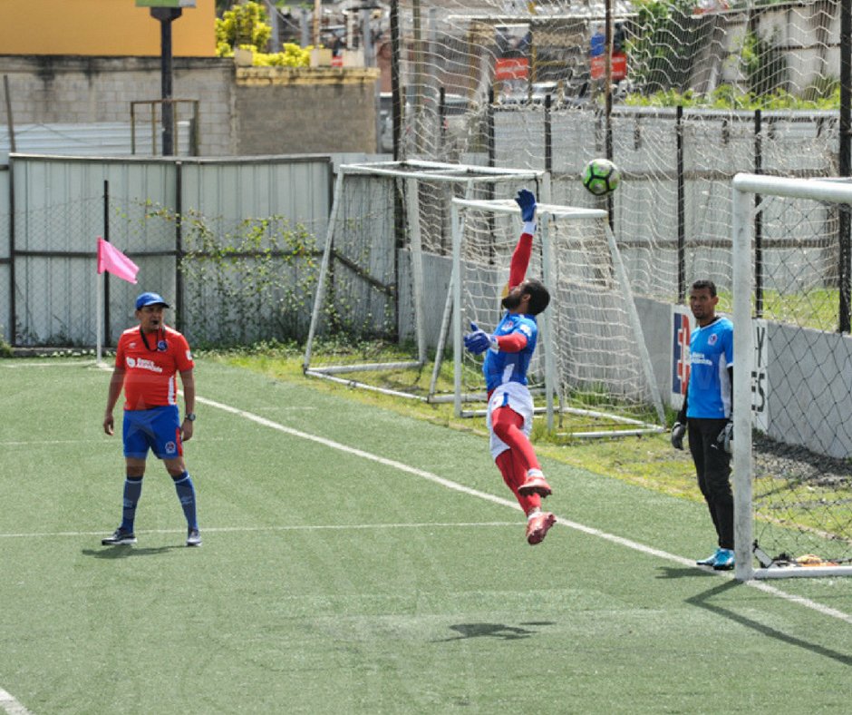 CDOlimpia's tweet image. No hay descanso 💪 El plantel de Olimpia trabajó arduamente este día pensando en su próximo compromiso. 

🦁 | #RugeLeón 
📷 | bit.ly/2QuSTyq