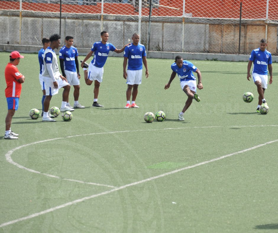 CDOlimpia's tweet image. No hay descanso 💪 El plantel de Olimpia trabajó arduamente este día pensando en su próximo compromiso. 

🦁 | #RugeLeón 
📷 | bit.ly/2QuSTyq