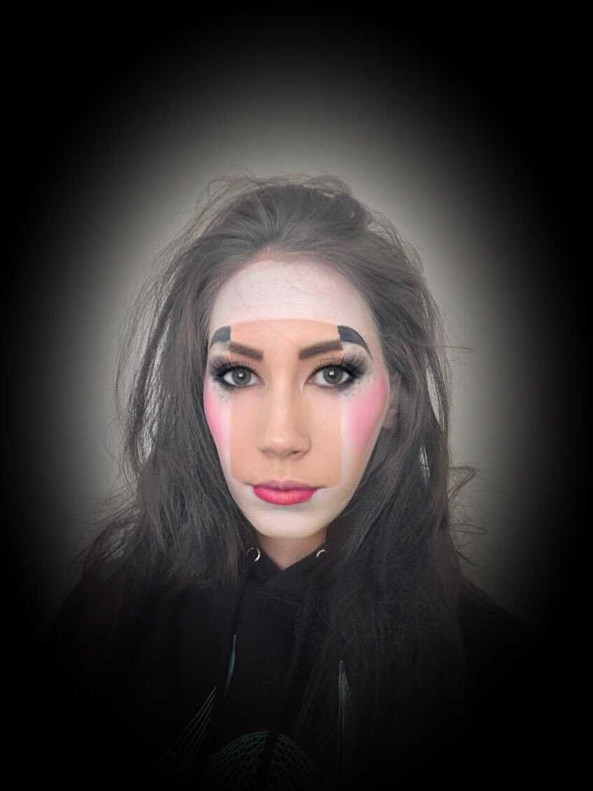 RCBeautyStudio's tweet photo. Idk what to call this lol, suggestions? #rcbeautystudio #makeupartist #makeupartistry #makeup #makeupmummy #makeuplover #makeupaddict #mua #MOTD #halloween #halloweenmakeup #costumemakeup #halloween2018 #Yaustralia #youniquepresenter https://t.co/9GDedPADXr