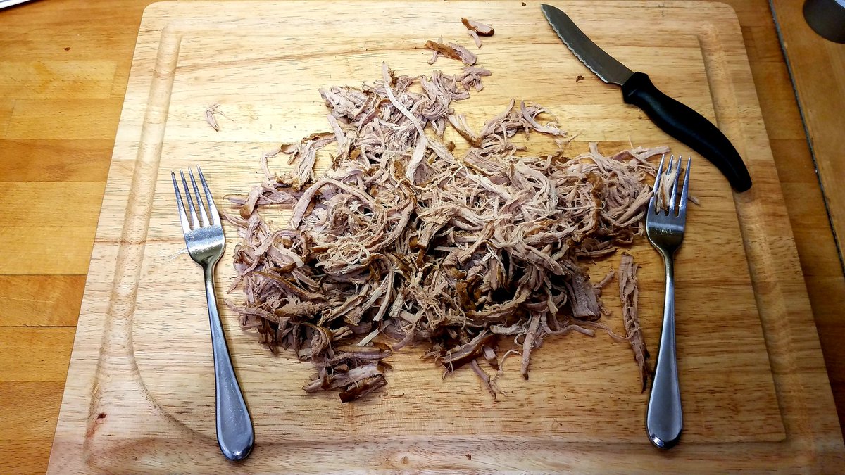 Stephen_Stanton's tweet image. Prepping one of our go-to recipes for #movienight! @RealFPJr "Holy $#!% Pulled Pork" from his #BackToTheKitchen cookbook &amp;amp; tonight's film:  #SoloAStarWarsStory! A🍽🎬🙂👍 #StarWars #GoodEats